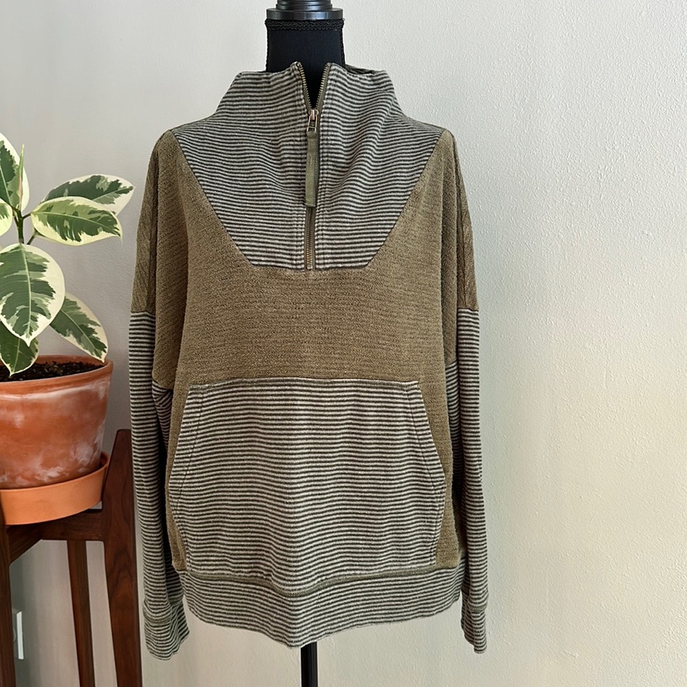 REI Quarter Zip, size L